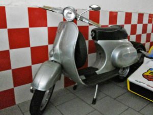 Piaggio_Vespa50L_ant