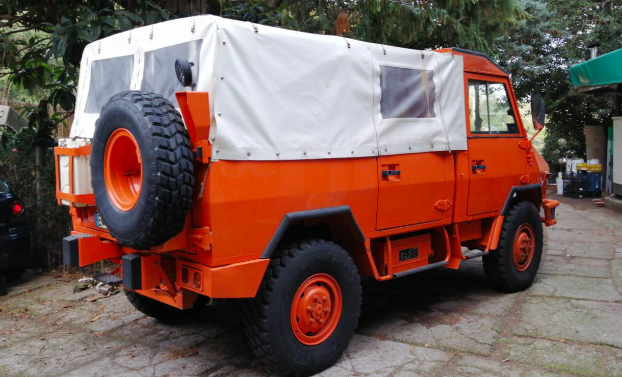 Iveco-VM-90-4x4-orange-postdx